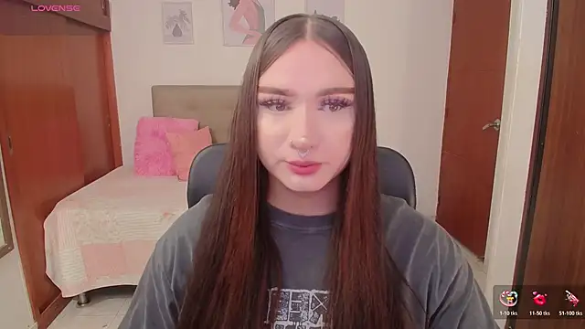 Snapshot of Miley_Baker chatting on November 25, 2025, 2:39 pm Miley Baker online show from November 25, 2025, 2:39 pm