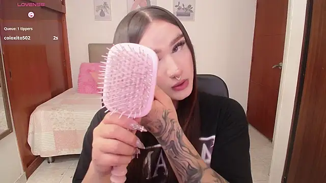 Snapshot of Miley_Baker chatting on November 26, 2025, 3:02 pm Miley Baker online show from November 26, 2025, 3:02 pm