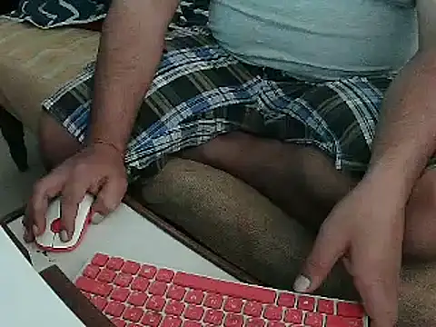 Snapshot of FUN4TIPS chatting on January 8, 2025, 7:34 am FUN4TIPS online show from January 8, 2025, 7:34 am