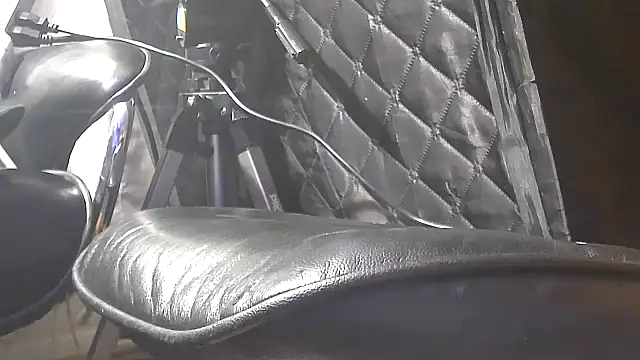 Snapshot of TheHellBilly chatting on October 3, 2025, 11:13 pm TheHellBilly online show from October 3, 2025, 11:13 pm