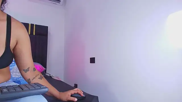 Snapshot of lay_navas chatting on December 2, 2025, 7:20 pm lay navas online show from December 2, 2025, 7:20 pm