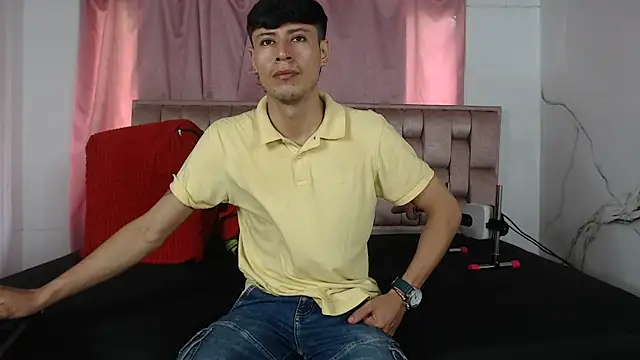 Snapshot of Sexytaty2022 chatting on April 1, 2026, 1:34 pm Sexytaty2022 online show from April 1, 2026, 1:34 pm