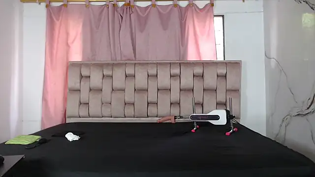 Snapshot of Sexytaty2022 chatting on April 7, 2026, 1:00 pm Sexytaty2022 online show from April 7, 2026, 1:00 pm