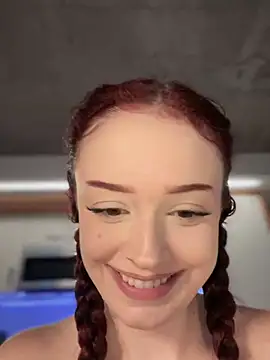 Snapshot of roxxxyrose chatting on December 31, 2024, 11:39 pm roxxxyrose online show from December 31, 2024, 11:39 pm