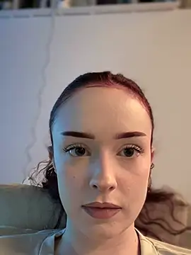 Snapshot of roxxxyrose chatting on January 19, 2025, 1:10 am roxxxyrose online show from January 19, 2025, 1:10 am