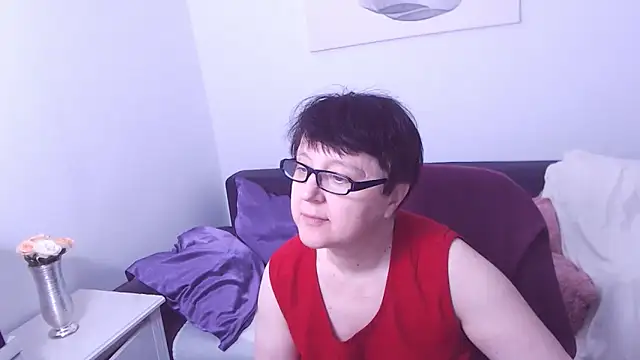 ChristaRose online show from November 9, 2025, 2:37 pm