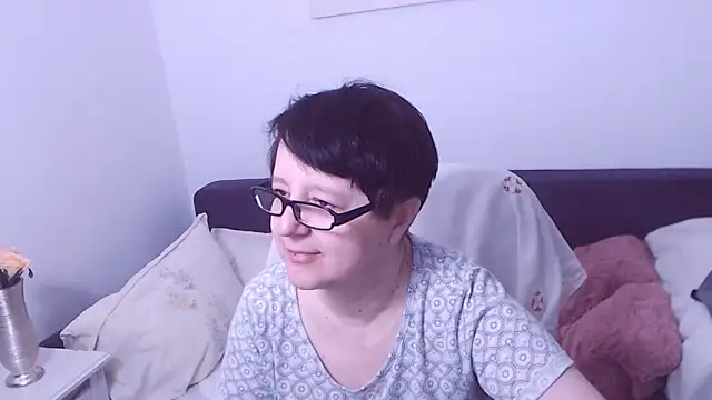 Snapshot of ChristaRose chatting on April 4, 2026, 7:55 pm ChristaRose online show from April 4, 2026, 7:55 pm