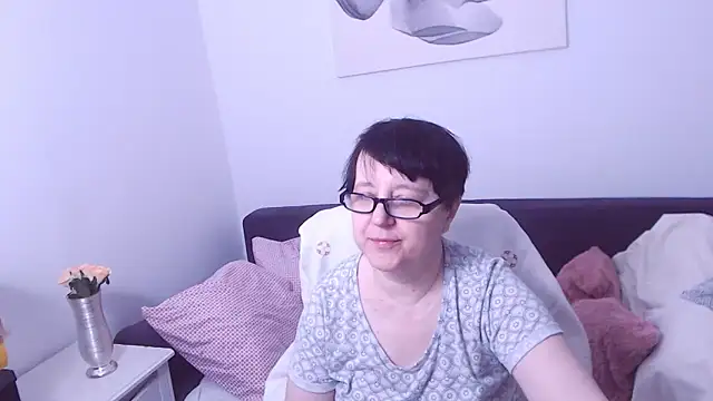 Snapshot of ChristaRose chatting on April 10, 2026, 7:18 pm ChristaRose online show from April 10, 2026, 7:18 pm