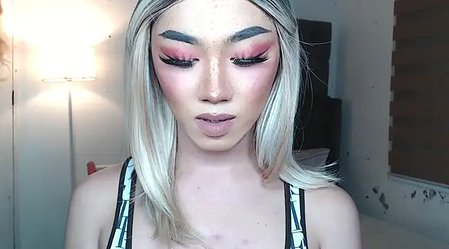 Snapshot of Local_Hoelyx chatting on March 22, 2025, 12:25 pm Local Hoelyx online show from March 22, 2025, 12:25 pm