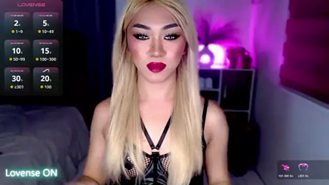 Snapshot of Local_Hoelyx chatting on December 20, 2025, 3:41 pm Local Hoelyx online show from December 20, 2025, 3:41 pm