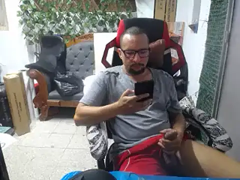 Snapshot of alexam_gal@xh chatting on January 3, 2025, 6:35 pm alexam galxh online show from January 3, 2025, 6:35 pm