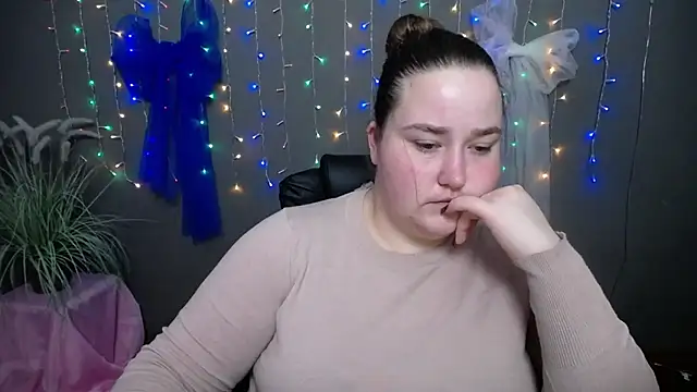 XX Daniella XX online show from December 4, 2025, 7:28 am