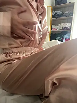 Snapshot of DulceMya6 chatting on October 24, 2025, 1:18 pm DulceMya6 online show from October 24, 2025, 1:18 pm