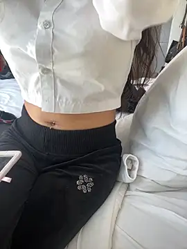 Snapshot of DulceMya6 chatting on November 28, 2025, 7:49 pm DulceMya6 online show from November 28, 2025, 7:49 pm