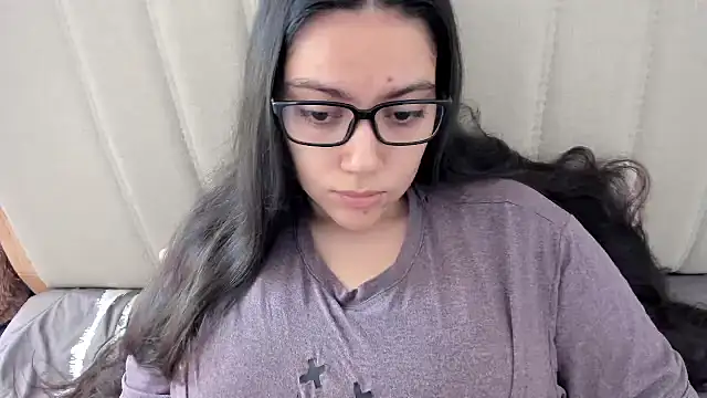 Snapshot of roniewester chatting on March 10, 2026, 3:06 pm roniewester online show from March 10, 2026, 3:06 pm