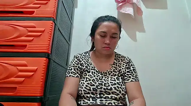 LalaiAsian online show from March 22, 2025, 5:09 pm