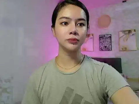 Hebefemme online show from March 6, 2026, 6:10 am