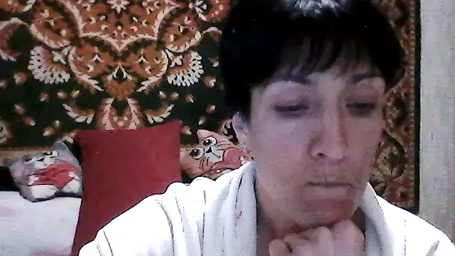 SunnyAmorre online show from April 1, 2026, 1:23 pm