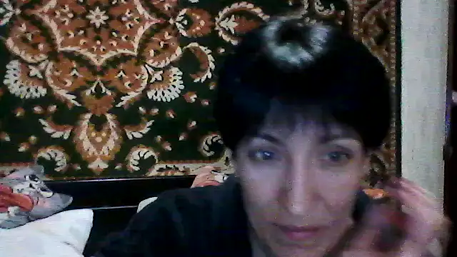 SunnyAmorre online show from April 3, 2026, 8:29 pm