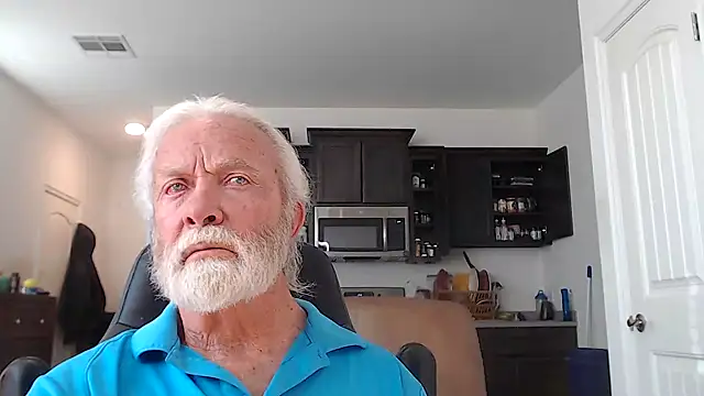 rockpoint69 online show from January 2, 2025, 9:50 pm