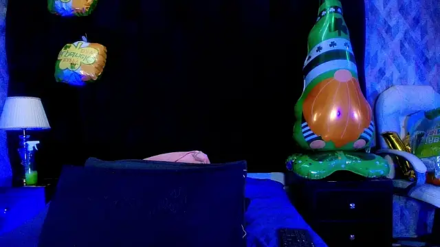 shelsyloreds online show from March 13, 2025, 12:02 pm