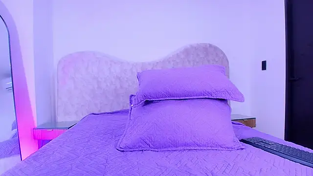 shelsyloreds online show from November 23, 2025, 12:16 pm