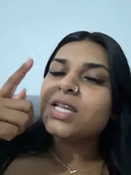 Snapshot of layla_amin chatting on November 2, 2025, 1:52 am layla amin online show from November 2, 2025, 1:52 am