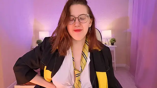 Charmy Gracy online show from December 16, 2024, 10:50 am