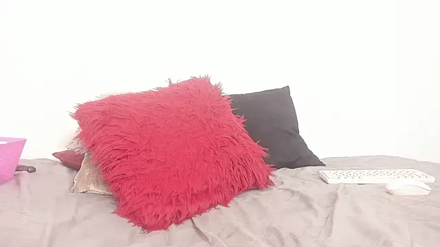 Snapshot of anenchantedtale chatting on December 13, 2024, 12:39 pm anenchantedtale online show from December 13, 2024, 12:39 pm