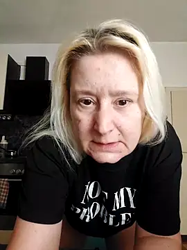 Snapshot of GeileEstelle chatting on February 22, 2026, 4:02 am GeileEstelle online show from February 22, 2026, 4:02 am