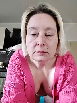 Snapshot of GeileEstelle chatting on April 9, 2026, 6:19 am GeileEstelle online show from April 9, 2026, 6:19 am