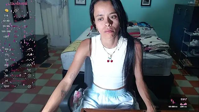 Snapshot of Mia_sexy18_ chatting on December 16, 2024, 1:21 am Mia sexy18 online show from December 16, 2024, 1:21 am