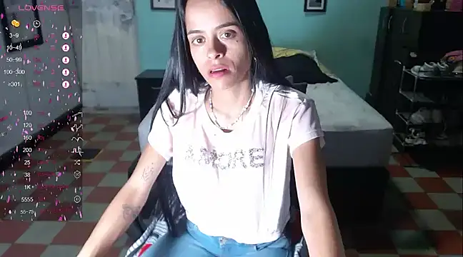 Snapshot of Mia_sexy18_ chatting on January 16, 2025, 2:51 am Mia sexy18 online show from January 16, 2025, 2:51 am