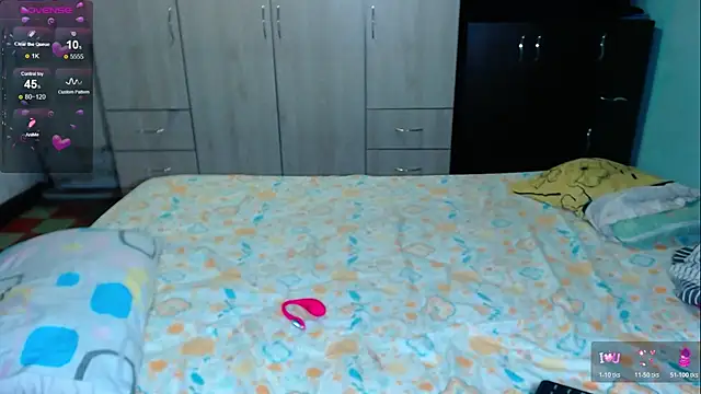 Mia sexy18  online show from July 10, 2026, 12:41 pm