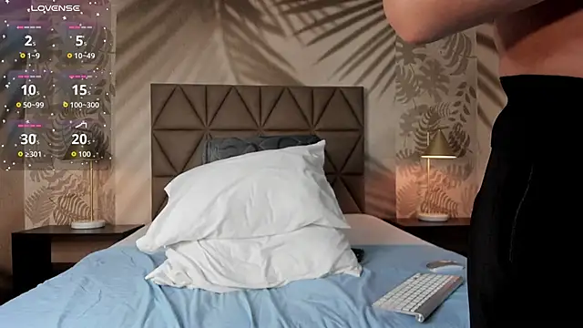 Scarleett 22 online show from April 17, 2026, 8:12 pm