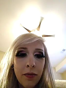 AmethystFoxx online show from November 30, 2025, 10:03 pm