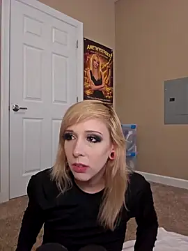 Snapshot of AmethystFoxx chatting on April 11, 2026, 6:23 pm AmethystFoxx online show from April 11, 2026, 6:23 pm