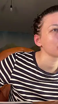 Snapshot of NinaVI chatting on December 29, 2024, 5:54 pm NinaVI online show from December 29, 2024, 5:54 pm