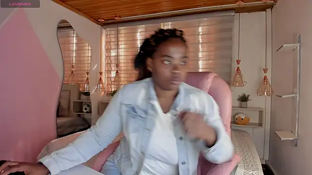 aleja17 xxx online show from October 3, 2025, 8:06 pm