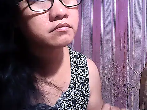 sweetsosie18 online show from November 3, 2025, 8:04 am