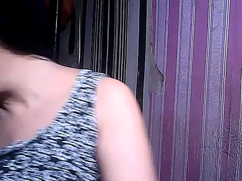 sweetsosie18 online show from November 3, 2025, 8:10 pm