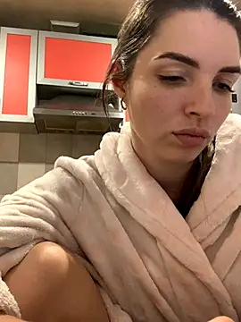 SeducingYoghourt online show from November 30, 2025, 2:21 pm