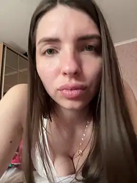 SeducingYoghourt online show from May 18, 2026, 7:58 am