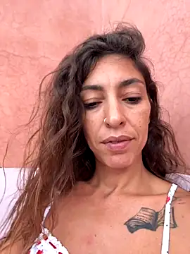 amanilouve online show from September 8, 2025, 4:50 pm