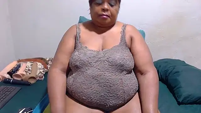 Snapshot of MatureBootyBabe4Uxx chatting on April 22, 2026, 1:41 am MatureBootyBabe4Uxx online show from April 22, 2026, 1:41 am