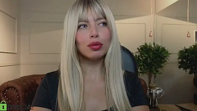Snapshot of ROSE__15 chatting on June 25, 2026, 12:20 pm ROSE 15 online show from June 25, 2026, 12:20 pm