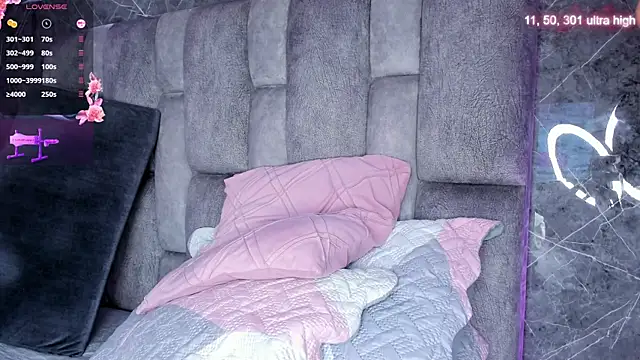 emily fox1 online show from November 22, 2025, 12:04 pm