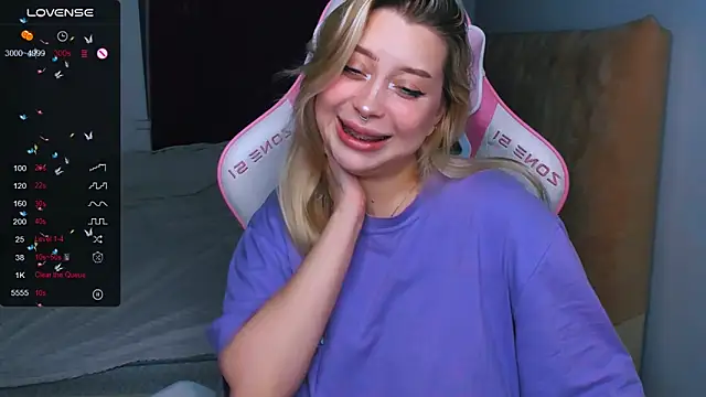 MonaLauu online show from September 28, 2025, 2:06 am