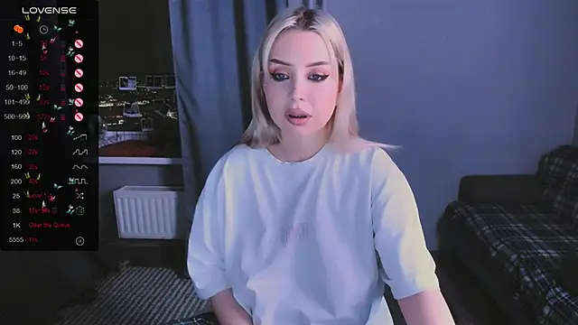 MonaLauu online show from January 16, 2026, 5:44 am