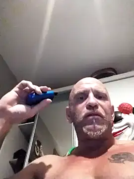 Snapshot of Verynaughtyx chatting on October 15, 2025, 9:37 pm Verynaughtyx online show from October 15, 2025, 9:37 pm